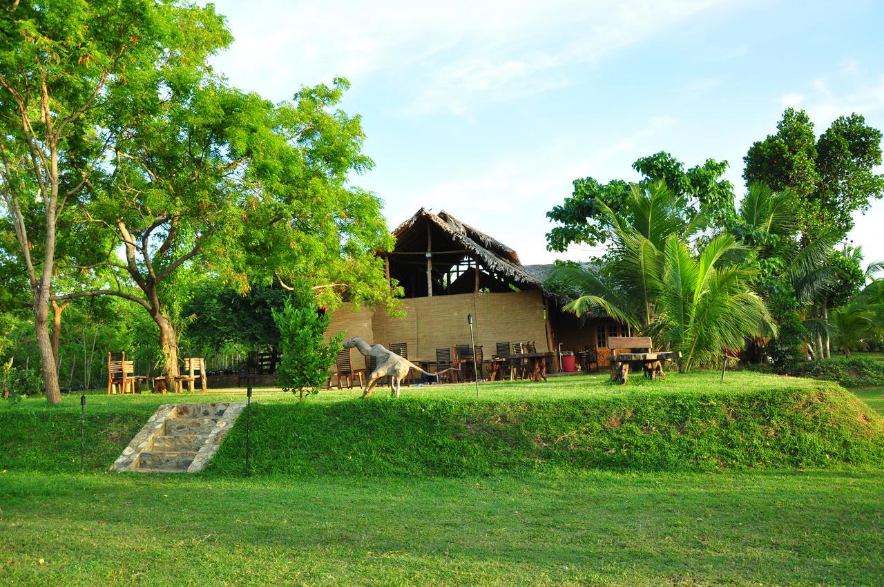 Hotel Thuduwa Camp Embilipitiya Exterior foto