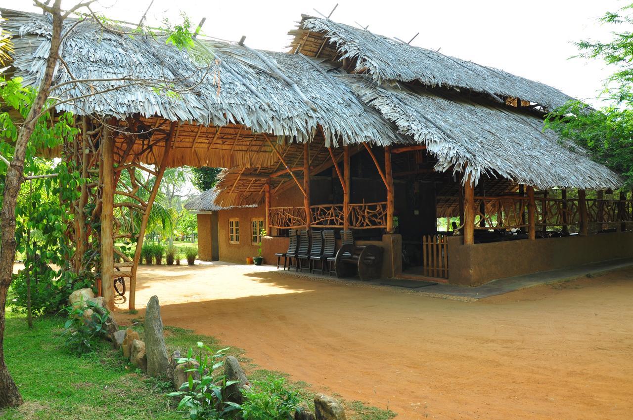 Hotel Thuduwa Camp Embilipitiya Exterior foto