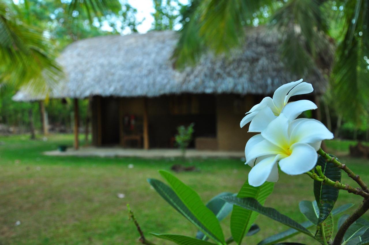 Hotel Thuduwa Camp Embilipitiya Exterior foto